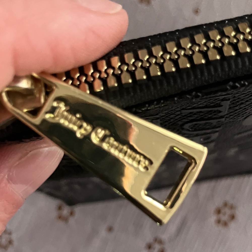 Juicy Couture Embossed Black Pouch wristlet - Picture 4 of 6